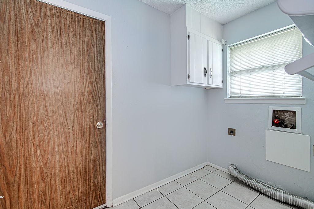 4053 Glenbrook Drive Arlington TX 76015