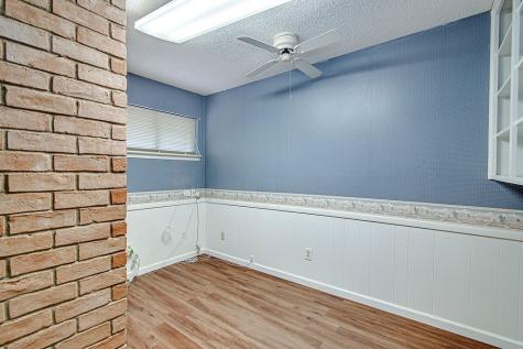 4053 Glenbrook Drive Arlington TX 76015