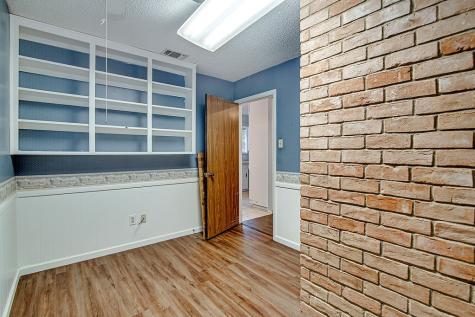 4053 Glenbrook Drive Arlington TX 76015