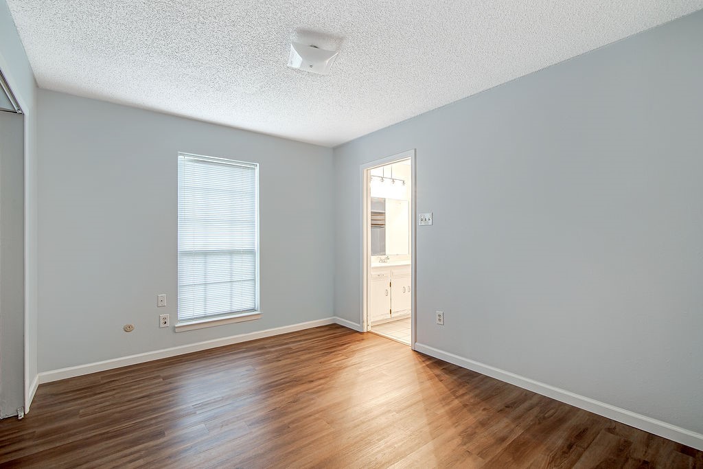 4053 Glenbrook Drive Arlington TX 76015