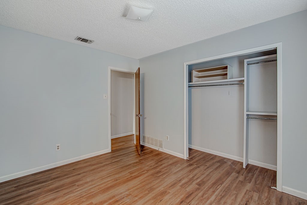 4053 Glenbrook Drive Arlington TX 76015