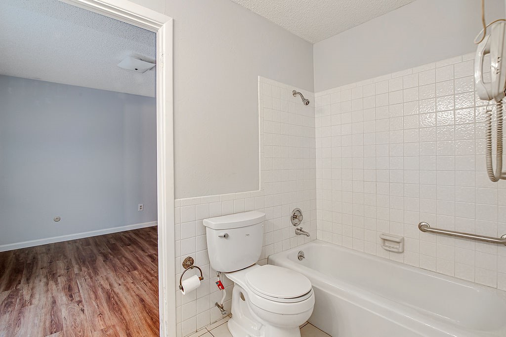 4053 Glenbrook Drive Arlington TX 76015