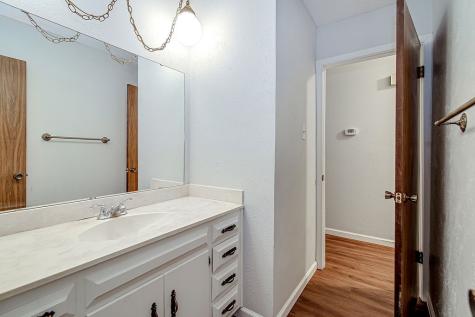 4053 Glenbrook Drive Arlington TX 76015