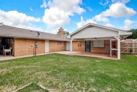 4053 Glenbrook Drive Arlington TX 76015