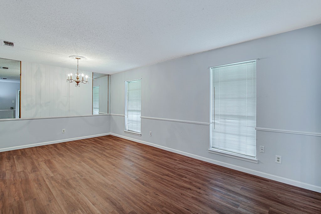 4053 Glenbrook Drive Arlington TX 76015