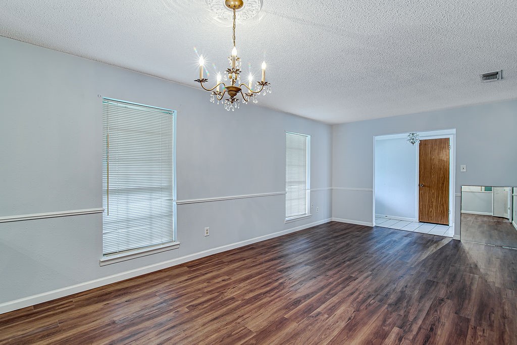 4053 Glenbrook Drive Arlington TX 76015