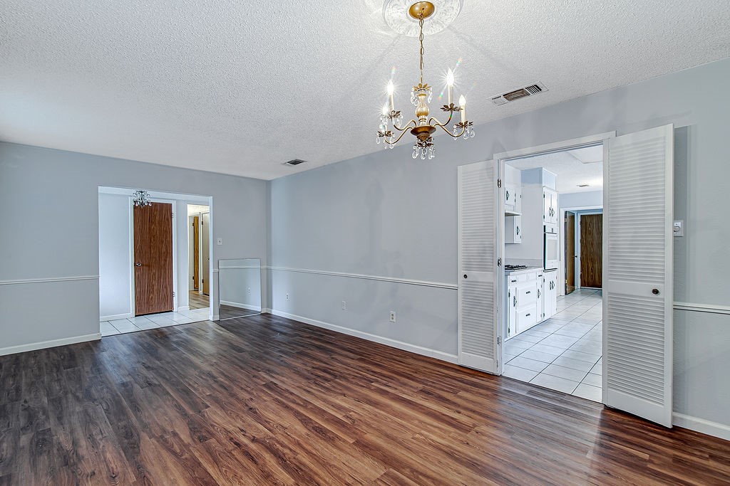 4053 Glenbrook Drive Arlington TX 76015