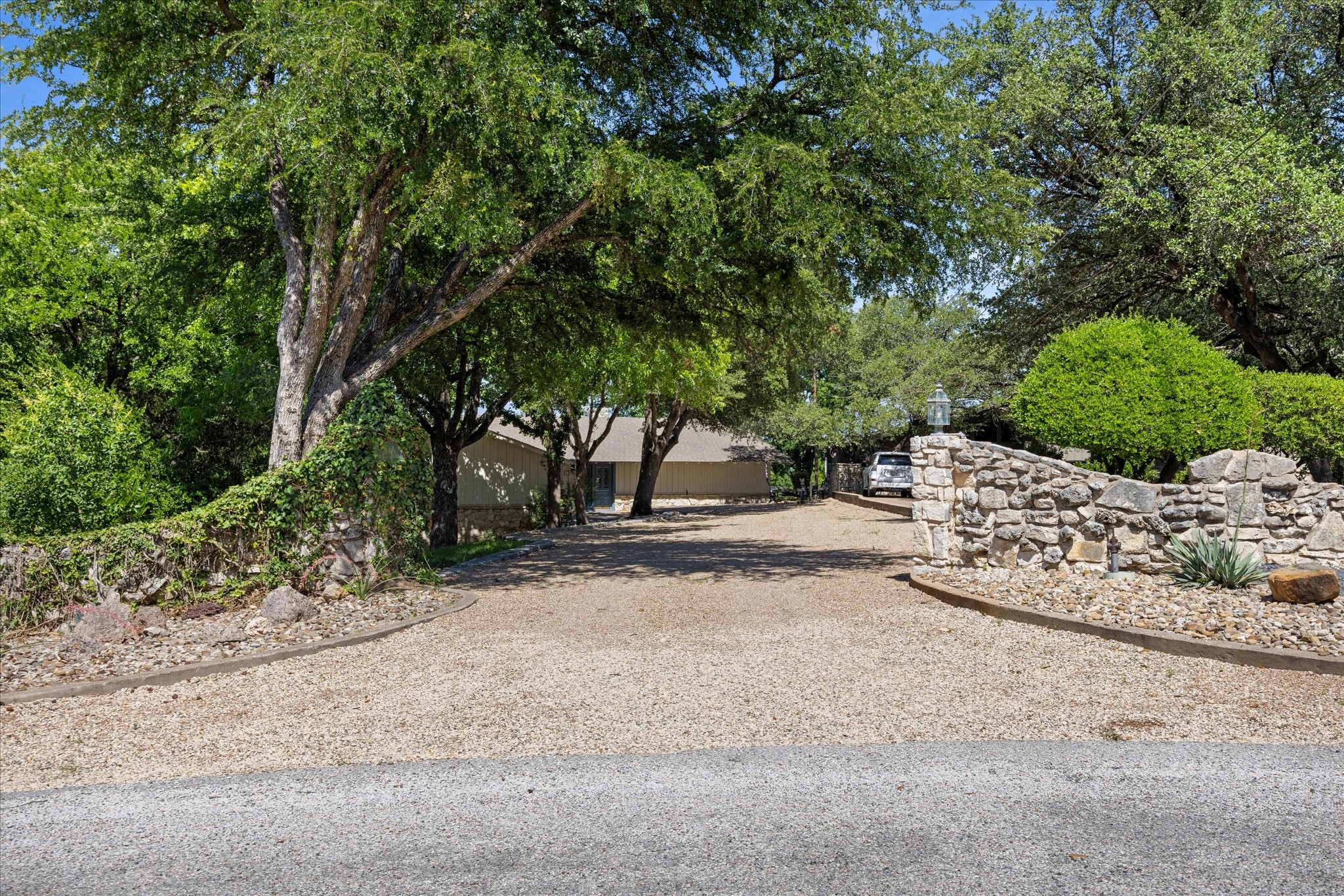 417 Peninsula Court Granbury TX 76048