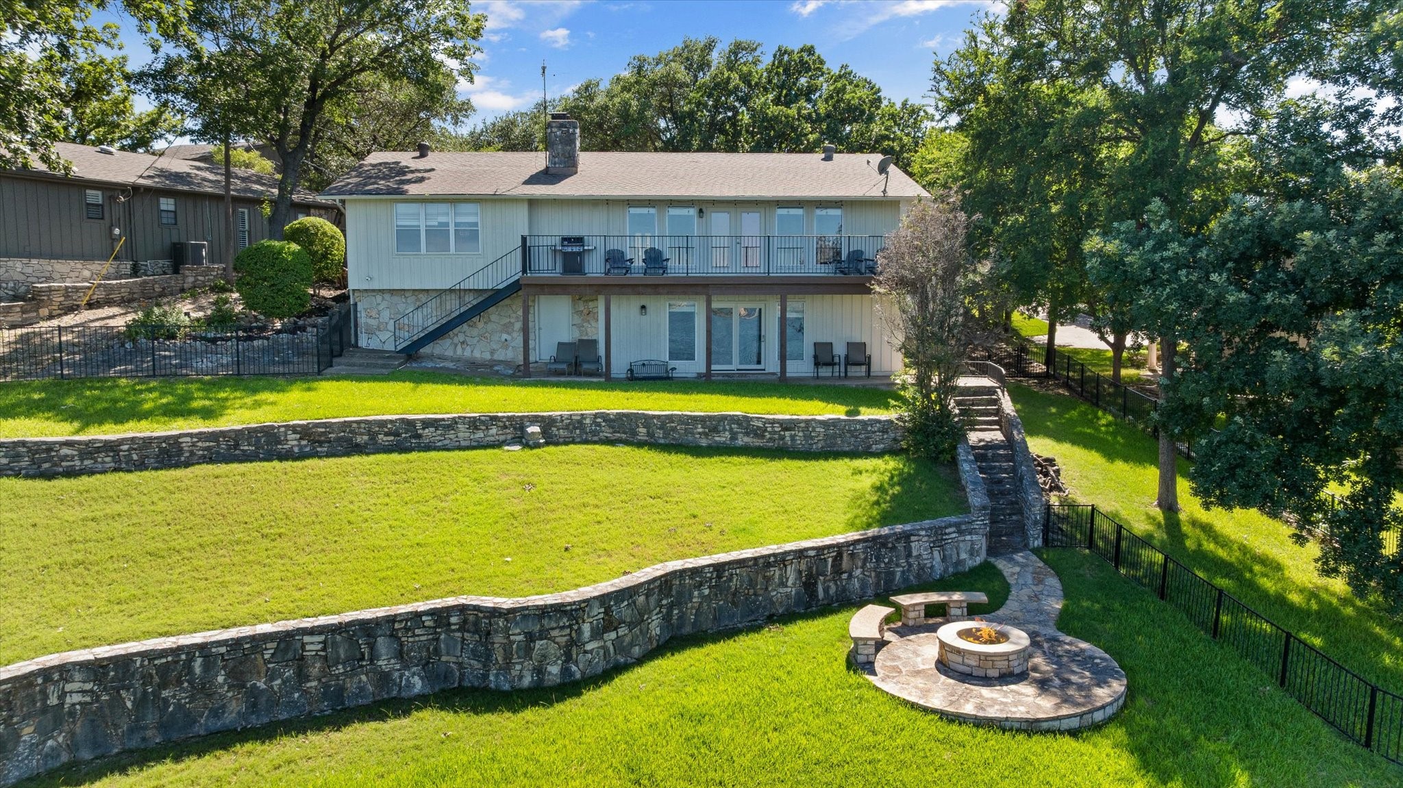 417 Peninsula Court Granbury TX 76048