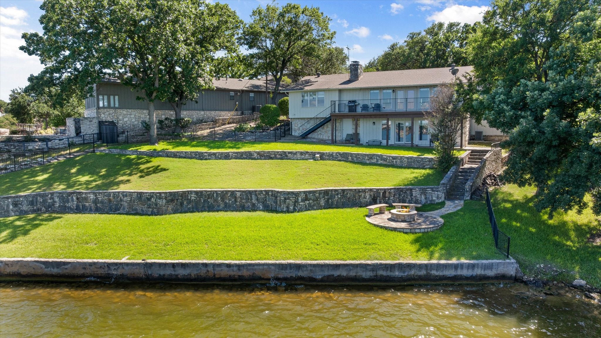 417 Peninsula Court Granbury TX 76048