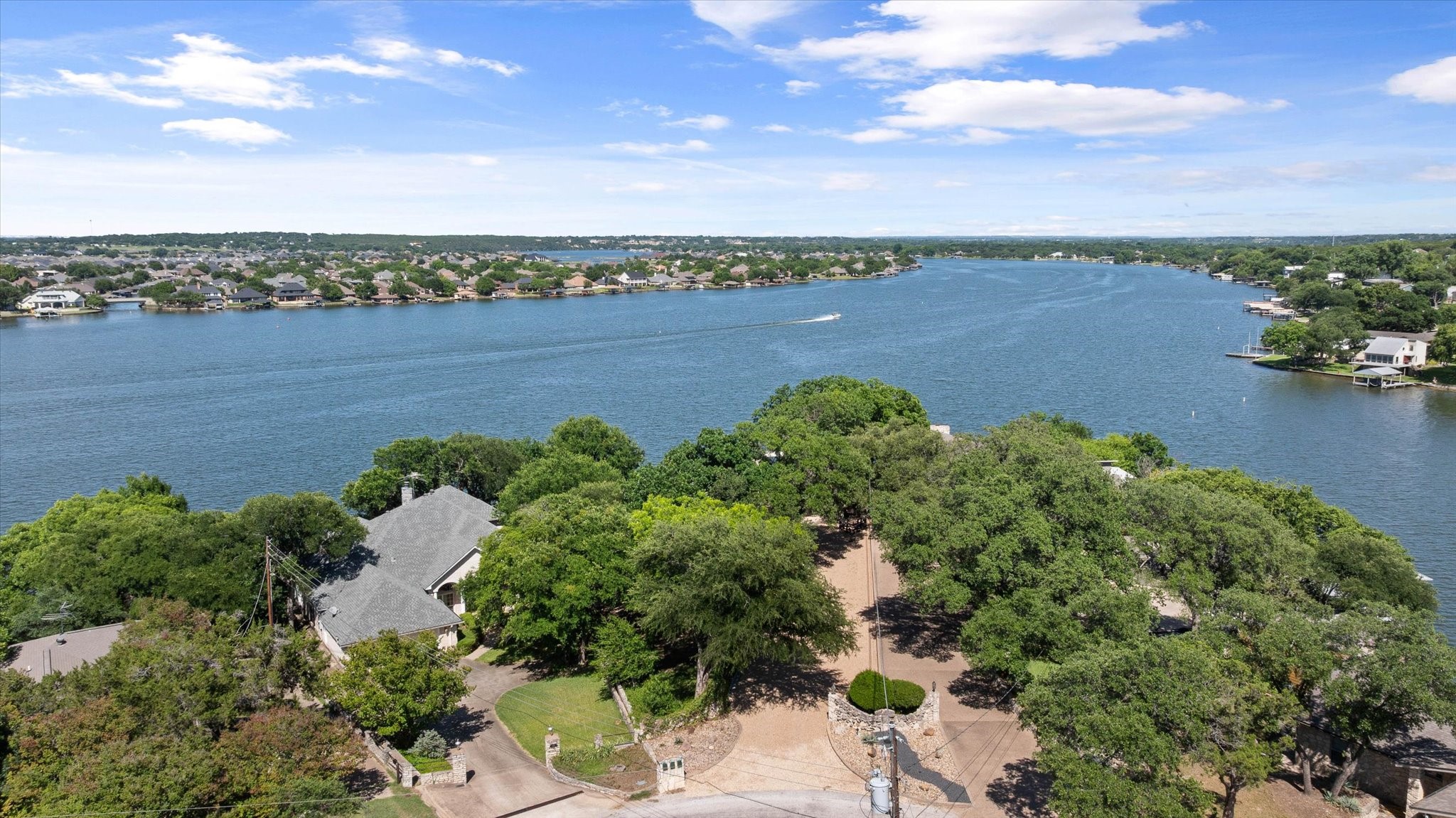 417 Peninsula Court Granbury TX 76048