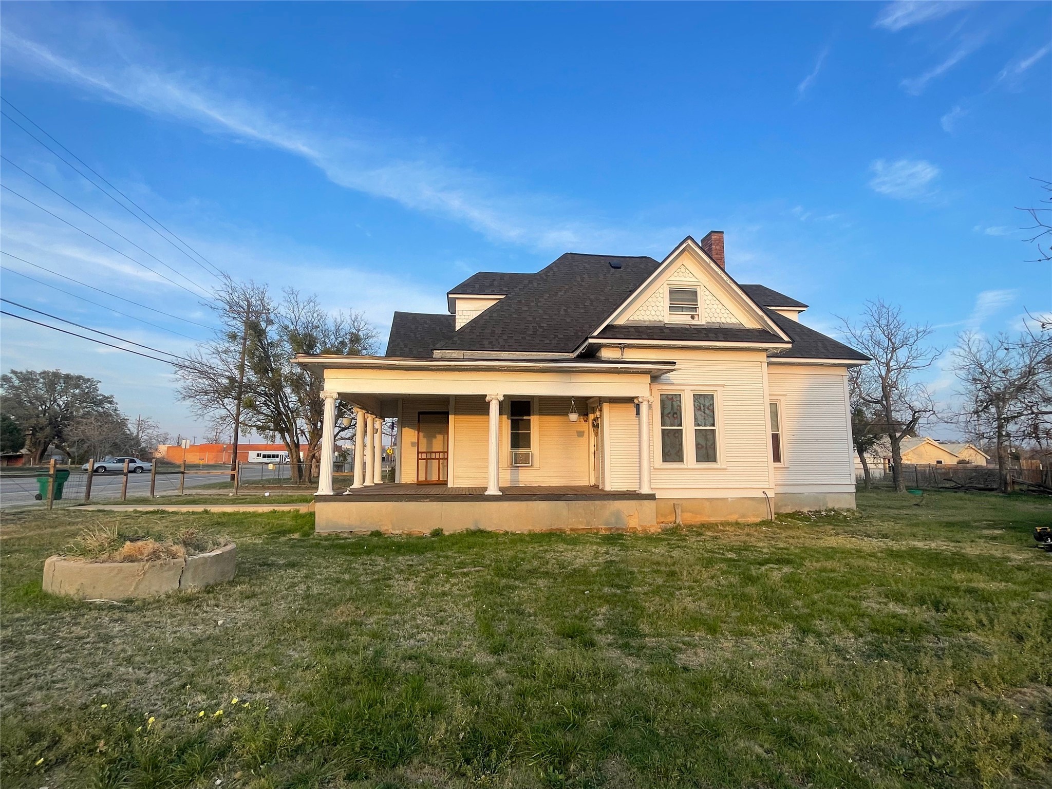 215 W Main Street Lometa TX 76853