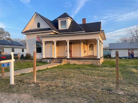 215 W Main Street Lometa TX 76853