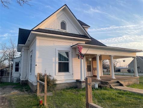 215 W Main Street Lometa TX 76853