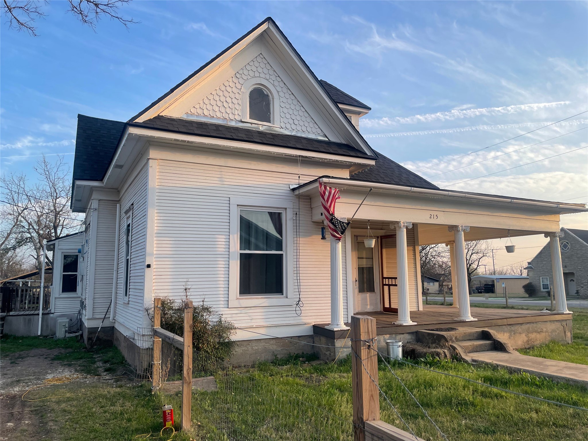 215 W Main Street Lometa TX 76853