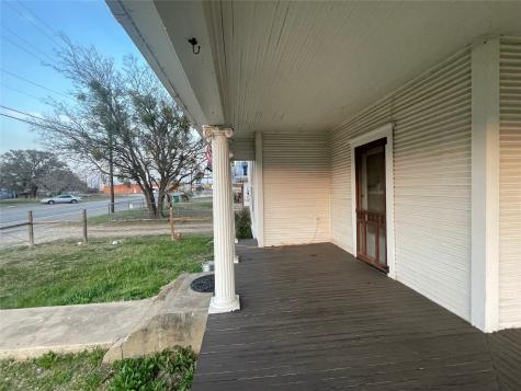 215 W Main Street Lometa TX 76853