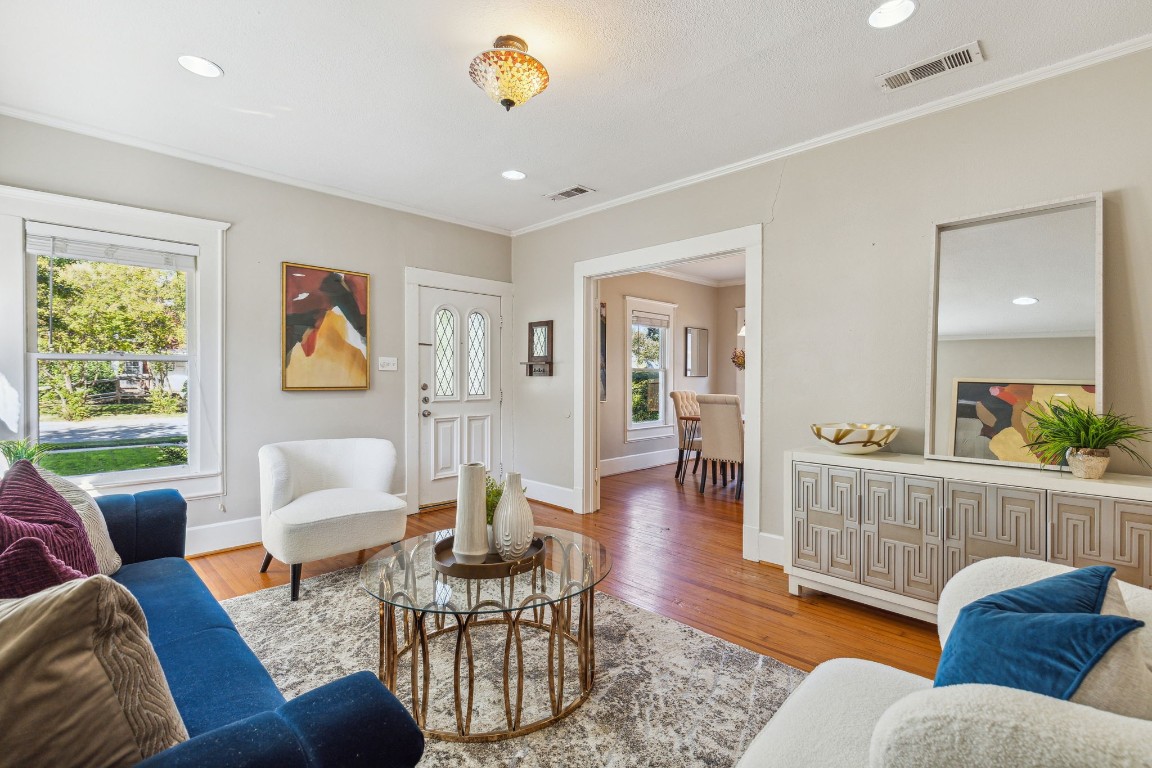 5926 Llano Avenue Dallas TX 75206
