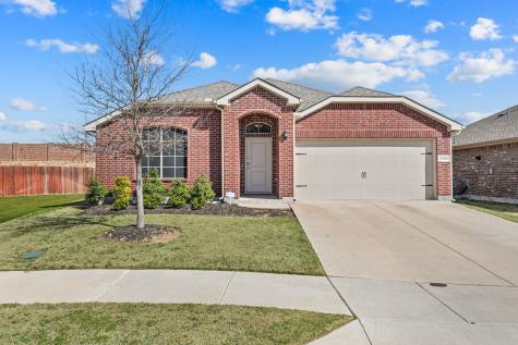 2105 Myrtle Beach Drive Fort Worth TX 76108