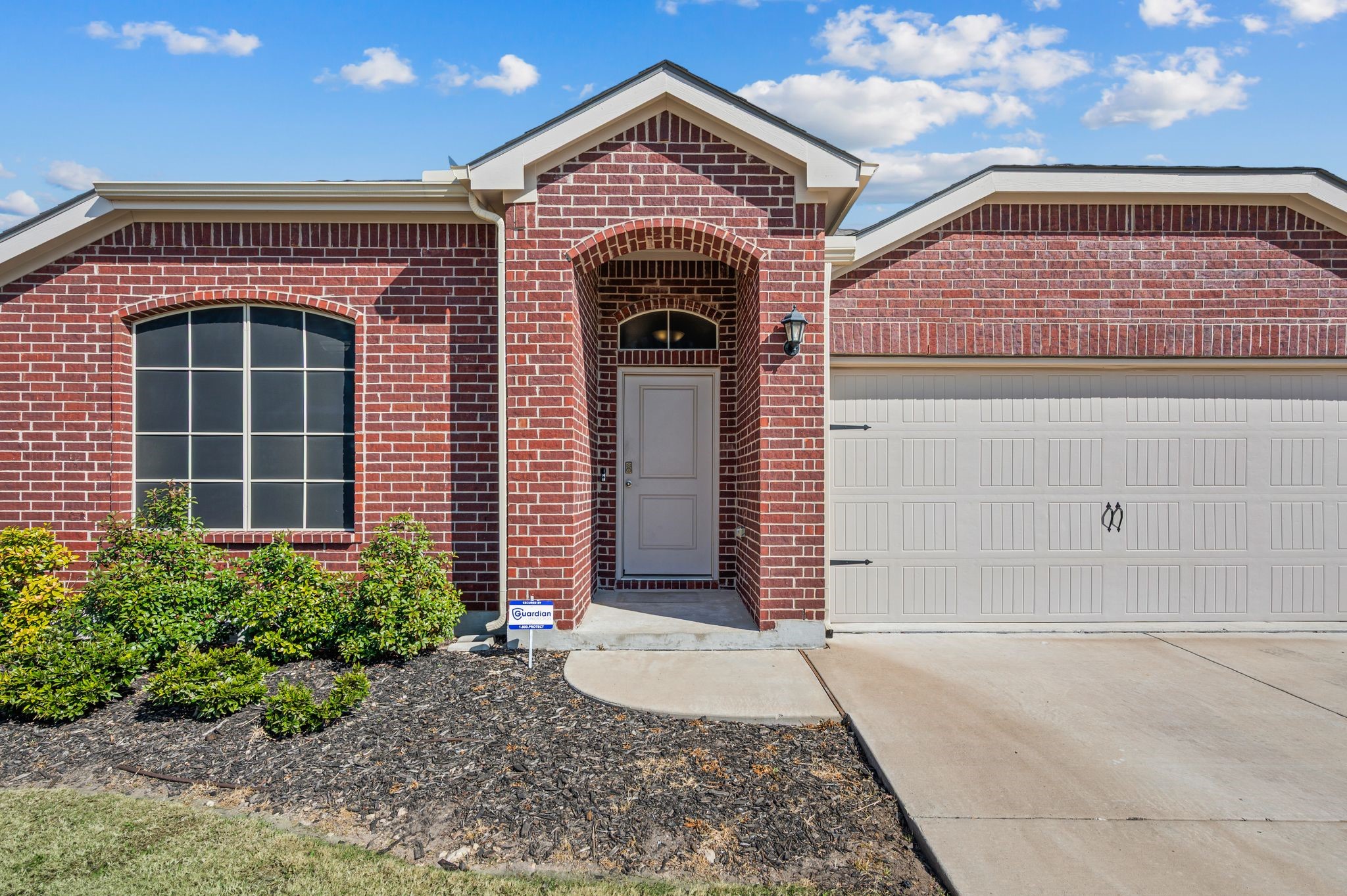 2105 Myrtle Beach Drive Fort Worth TX 76108