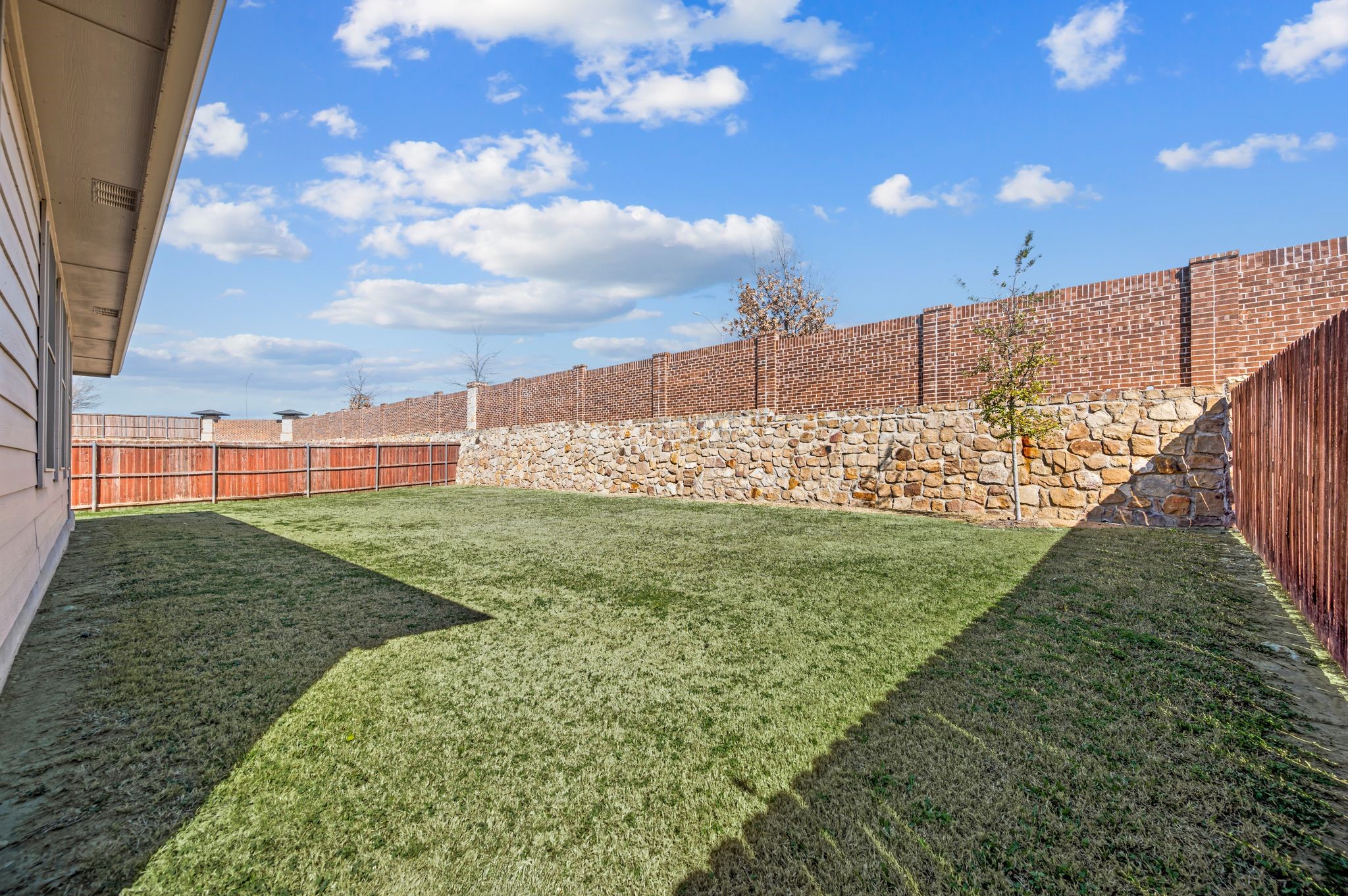 2105 Myrtle Beach Drive Fort Worth TX 76108