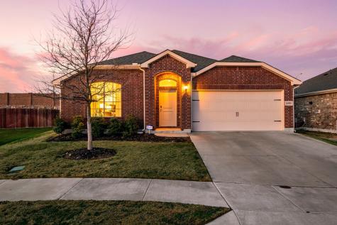 2105 Myrtle Beach Drive Fort Worth TX 76108
