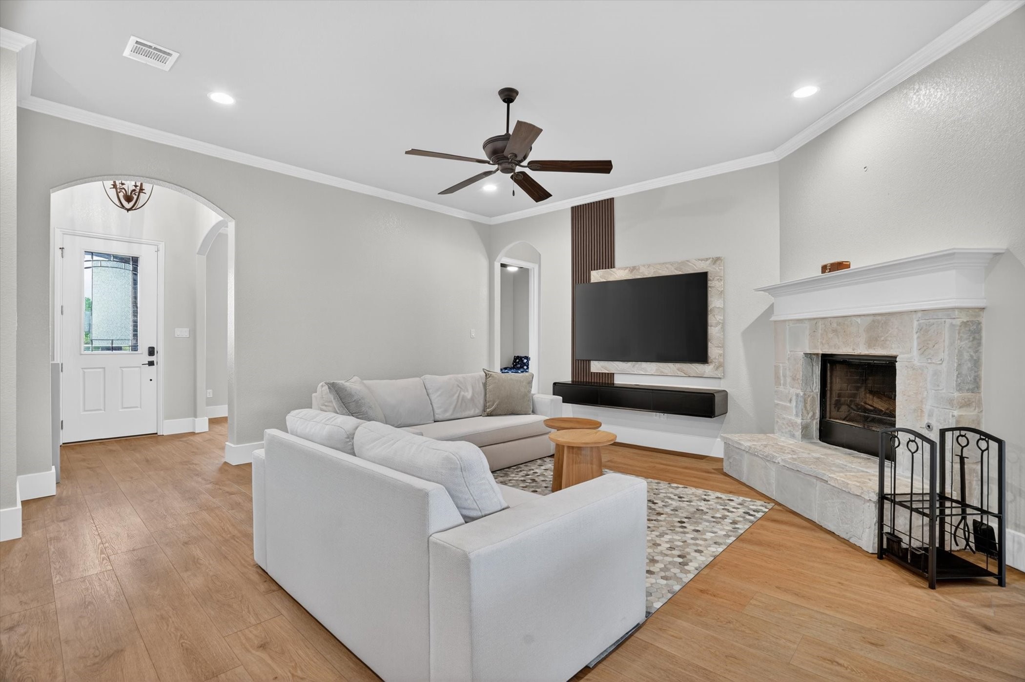 10917 Chriswood Drive Crowley TX 76036