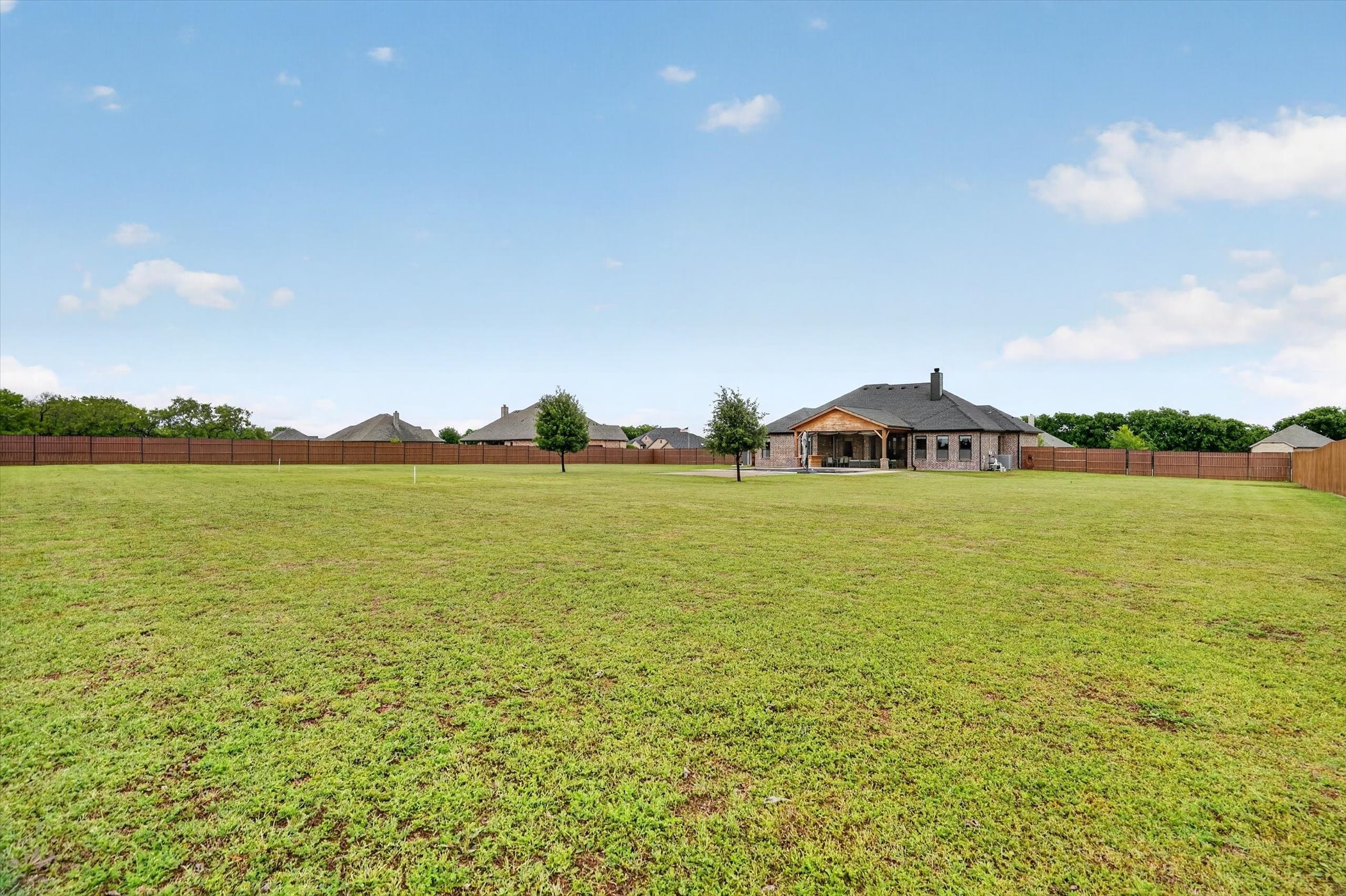 10917 Chriswood Drive Crowley TX 76036