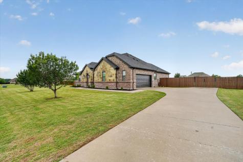 10917 Chriswood Drive Crowley TX 76036