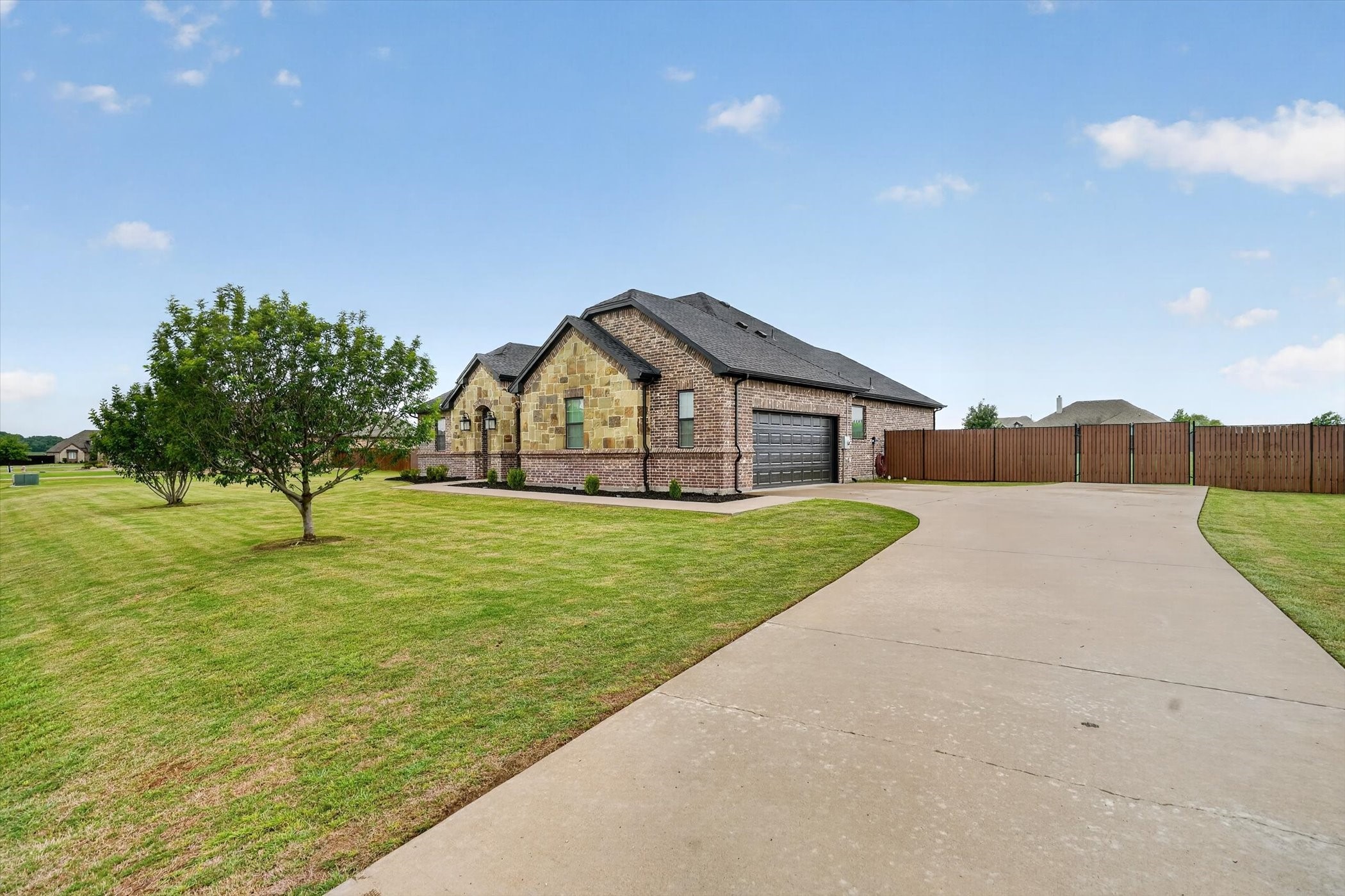 10917 Chriswood Drive Crowley TX 76036