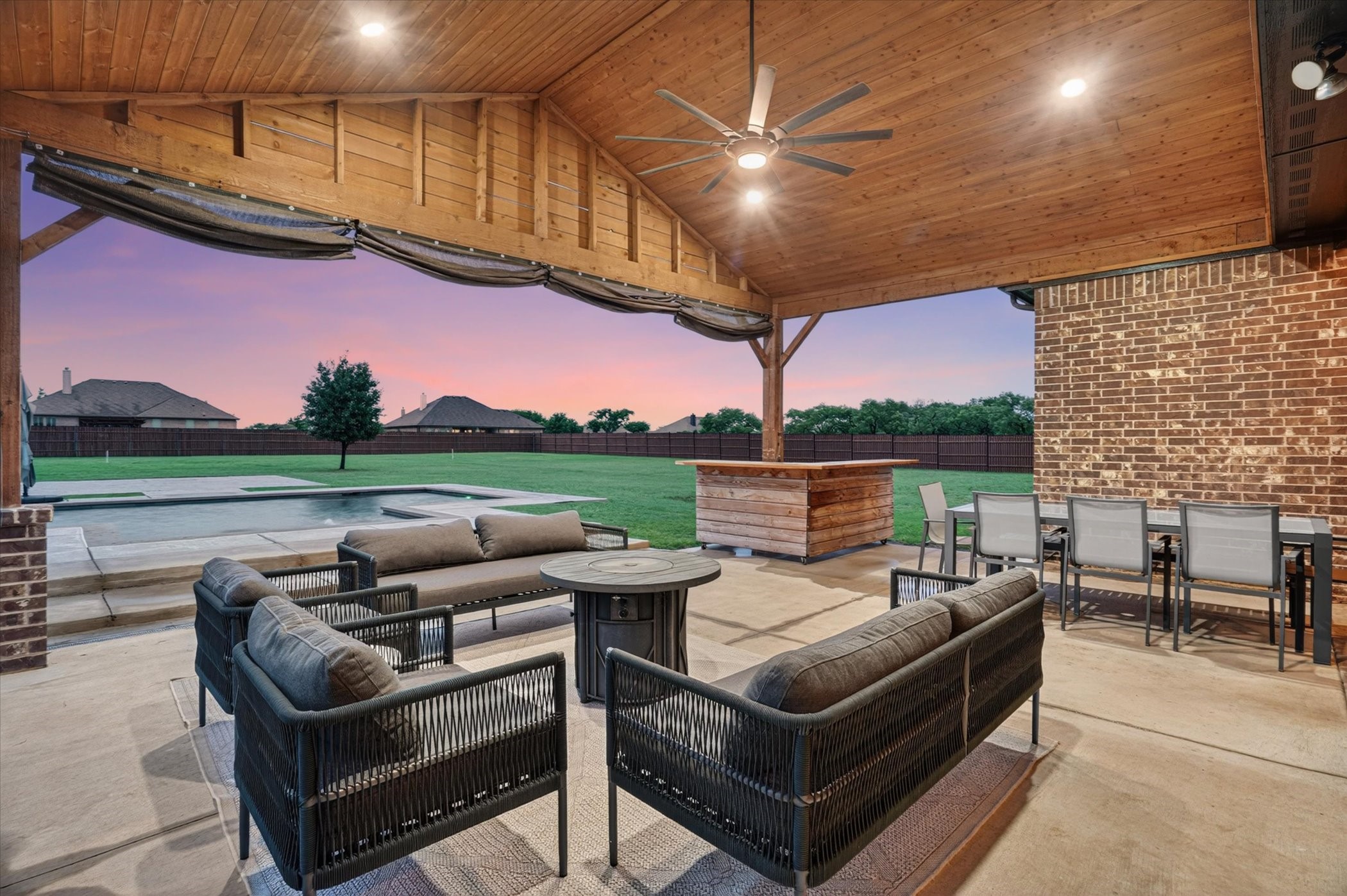 10917 Chriswood Drive Crowley TX 76036