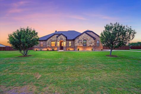 10917 Chriswood Drive Crowley TX 76036