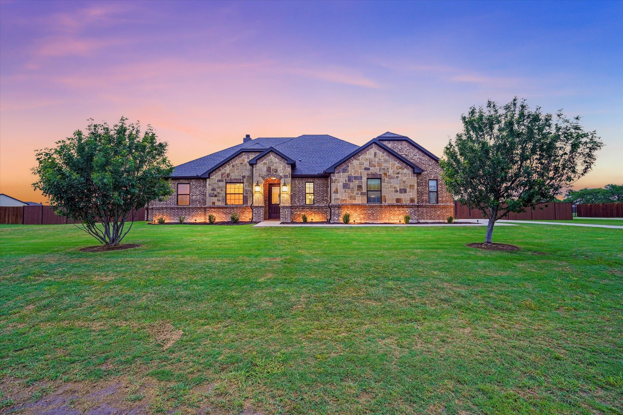 10917 Chriswood Drive Crowley TX 76036