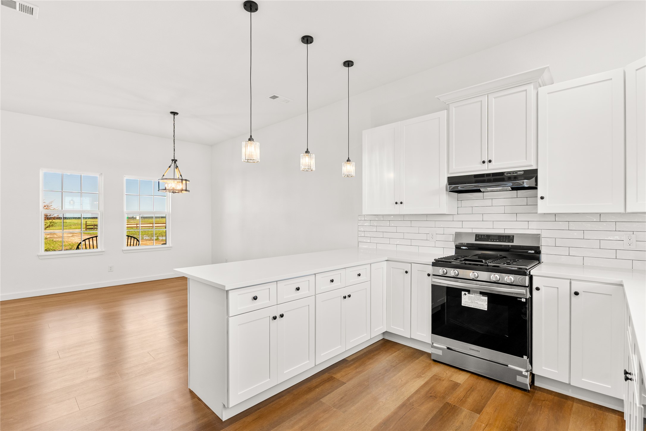 505 Farmer Road Ennis TX 75119