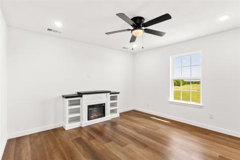 505 Farmer Road Ennis TX 75119