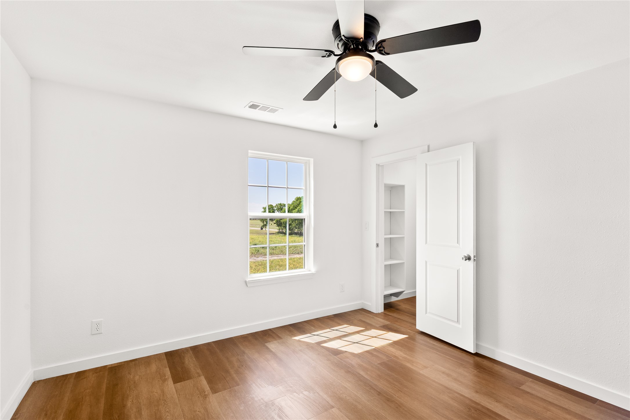 505 Farmer Road Ennis TX 75119