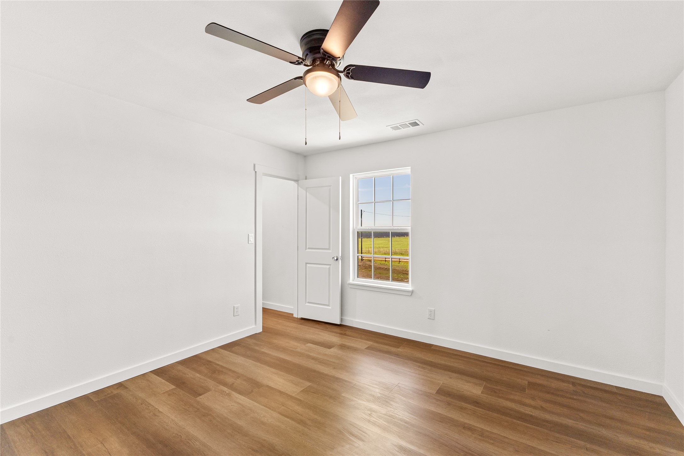 505 Farmer Road Ennis TX 75119