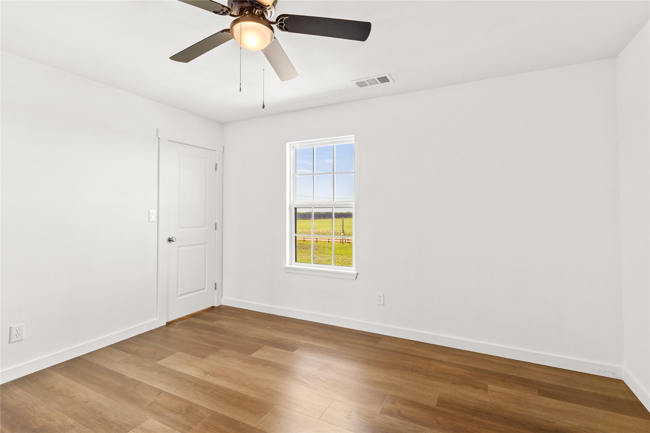 505 Farmer Road Ennis TX 75119