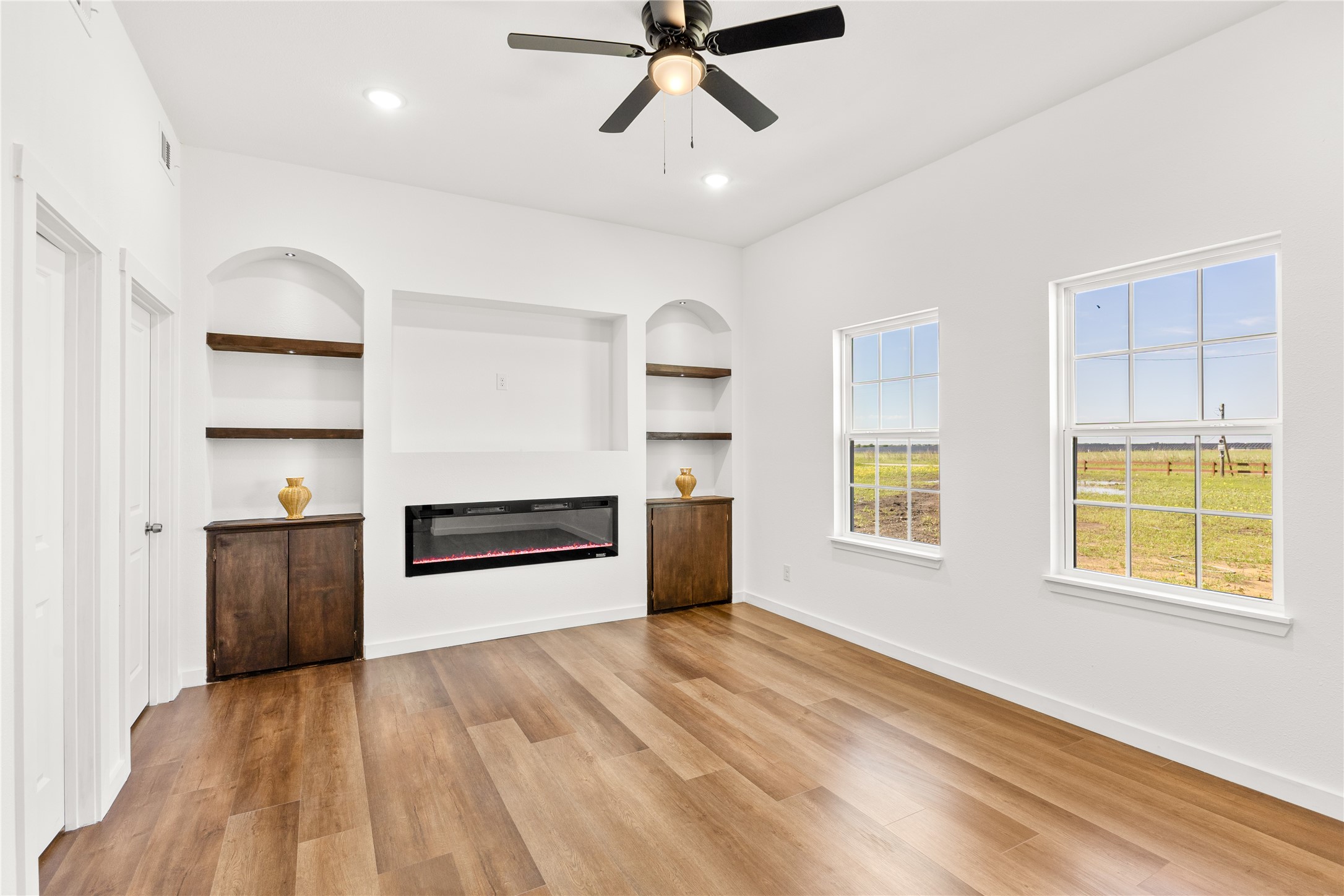 505 Farmer Road Ennis TX 75119