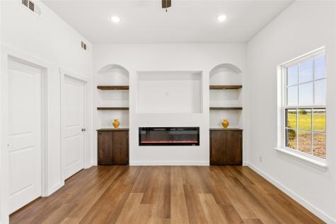 505 Farmer Road Ennis TX 75119