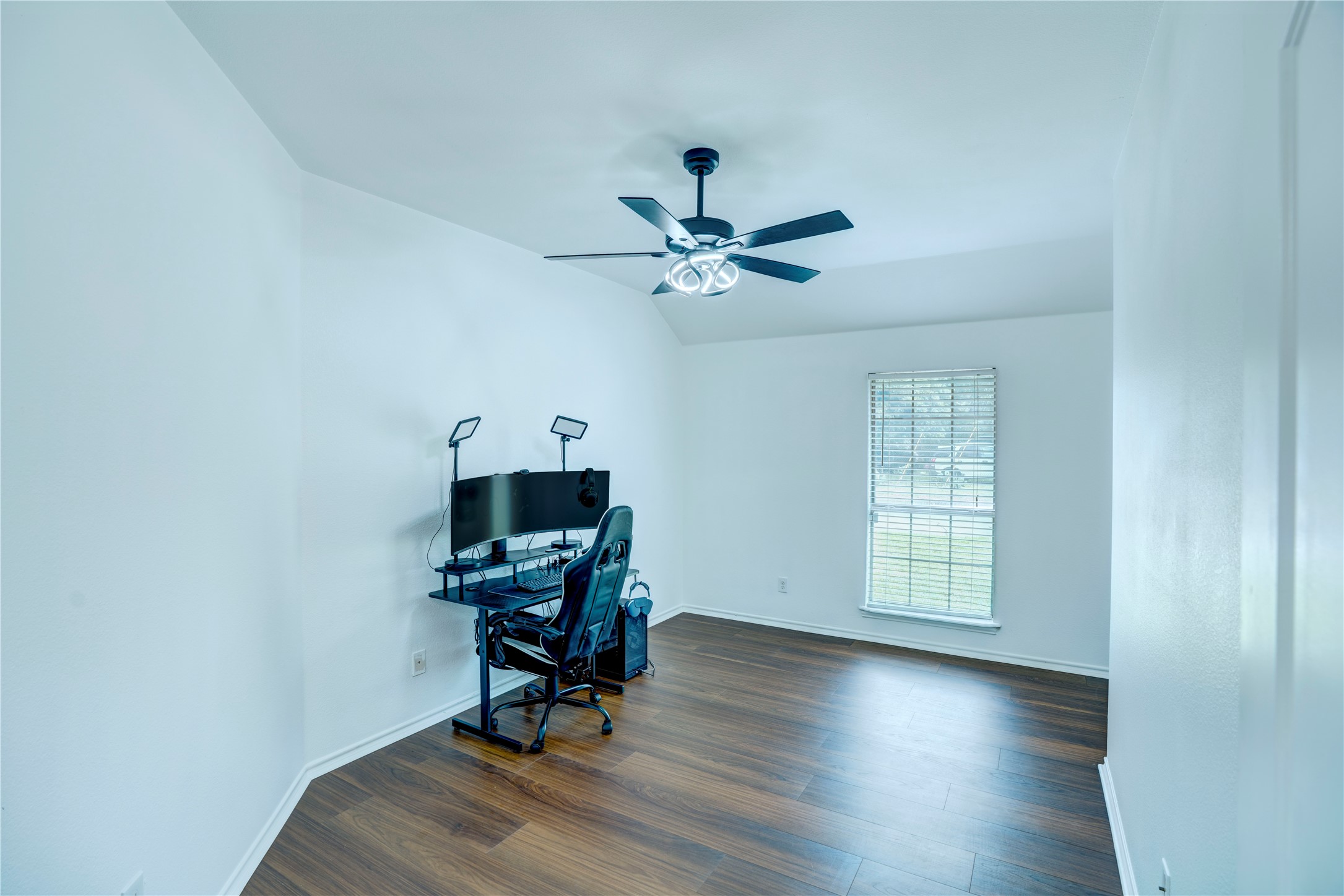 3101 Angle Avenue Fort Worth TX 76106