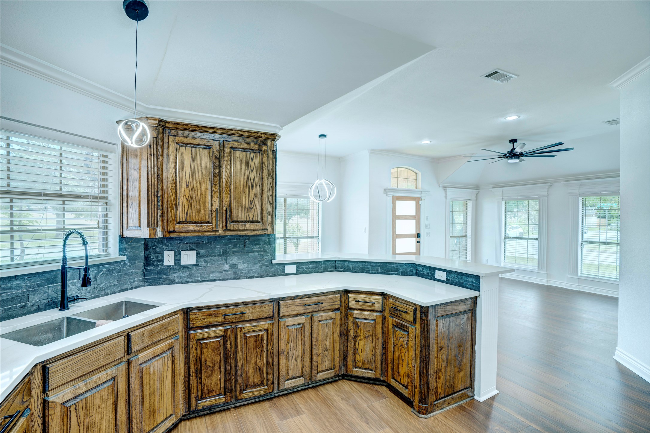 3101 Angle Avenue Fort Worth TX 76106