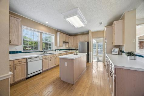 6602 Lynch Lane Garland TX 75044