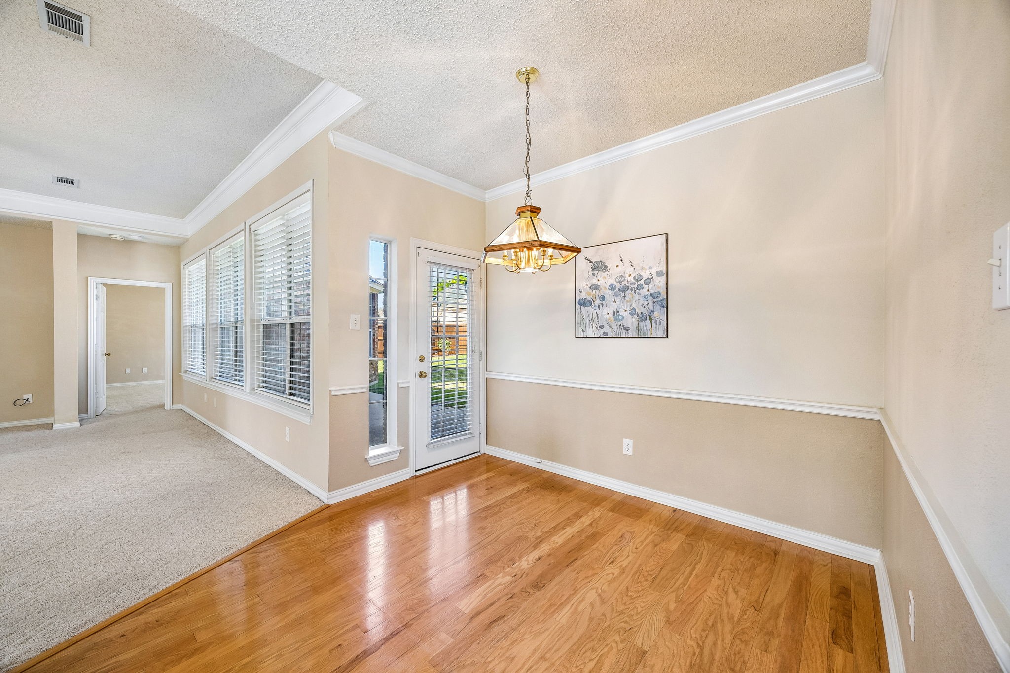 6602 Lynch Lane Garland TX 75044