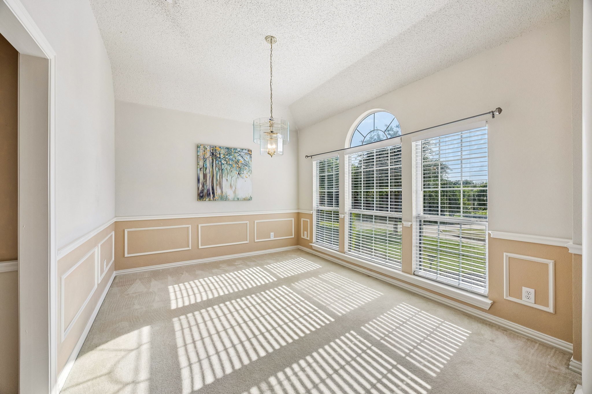 6602 Lynch Lane Garland TX 75044
