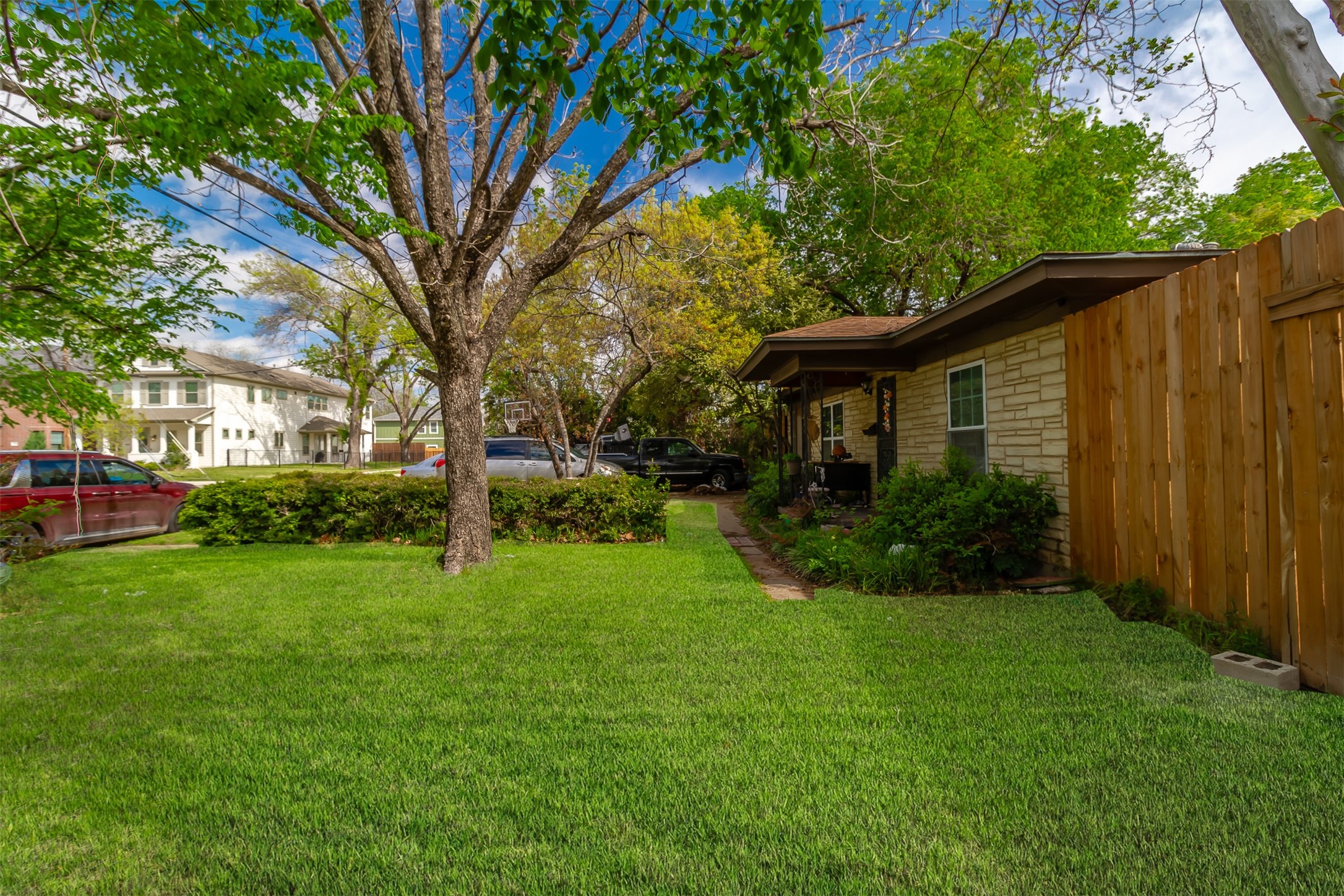 417 Athenia Drive Fort Worth TX 76114