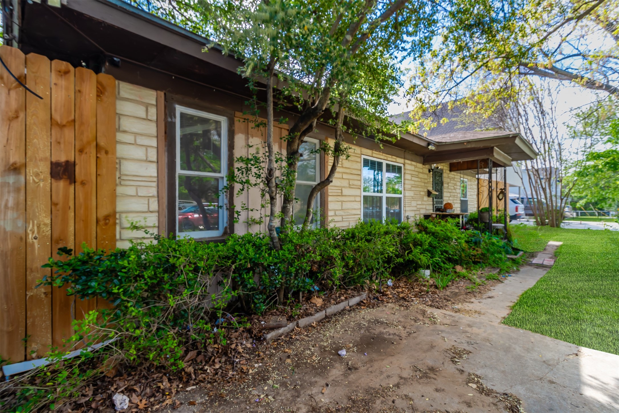 417 Athenia Drive Fort Worth TX 76114