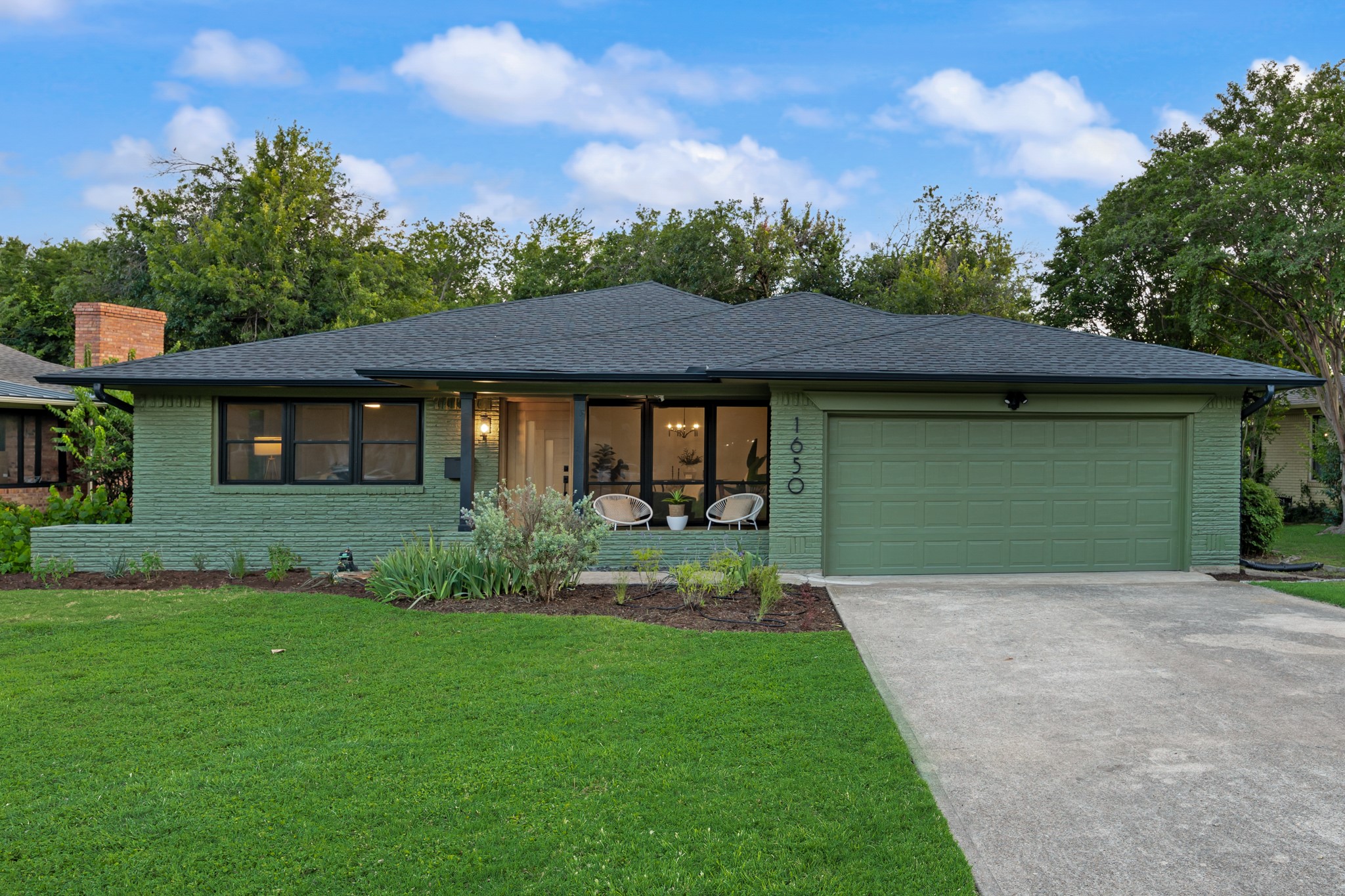 1650 Macmanus Drive Dallas TX 75228