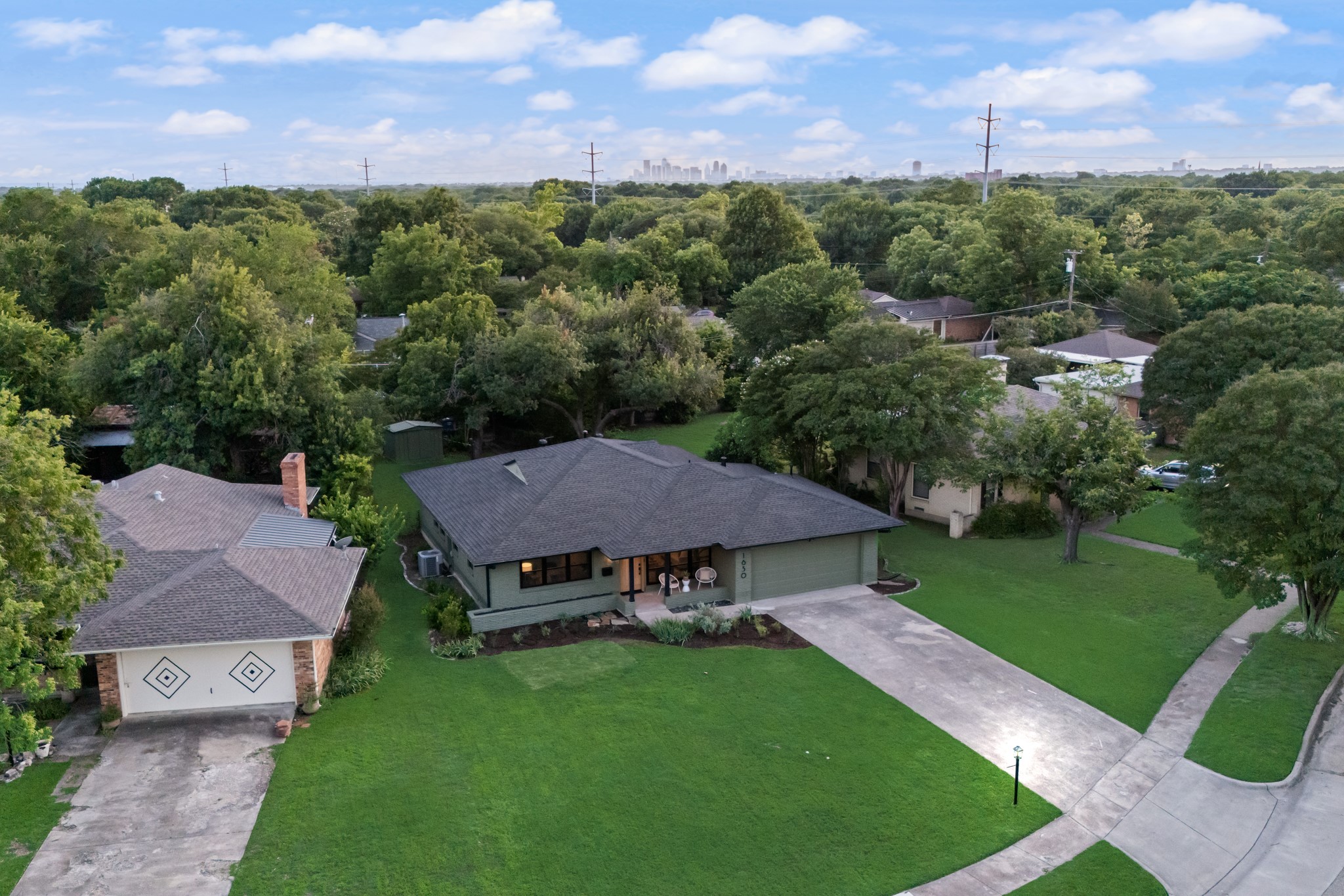 1650 Macmanus Drive Dallas TX 75228