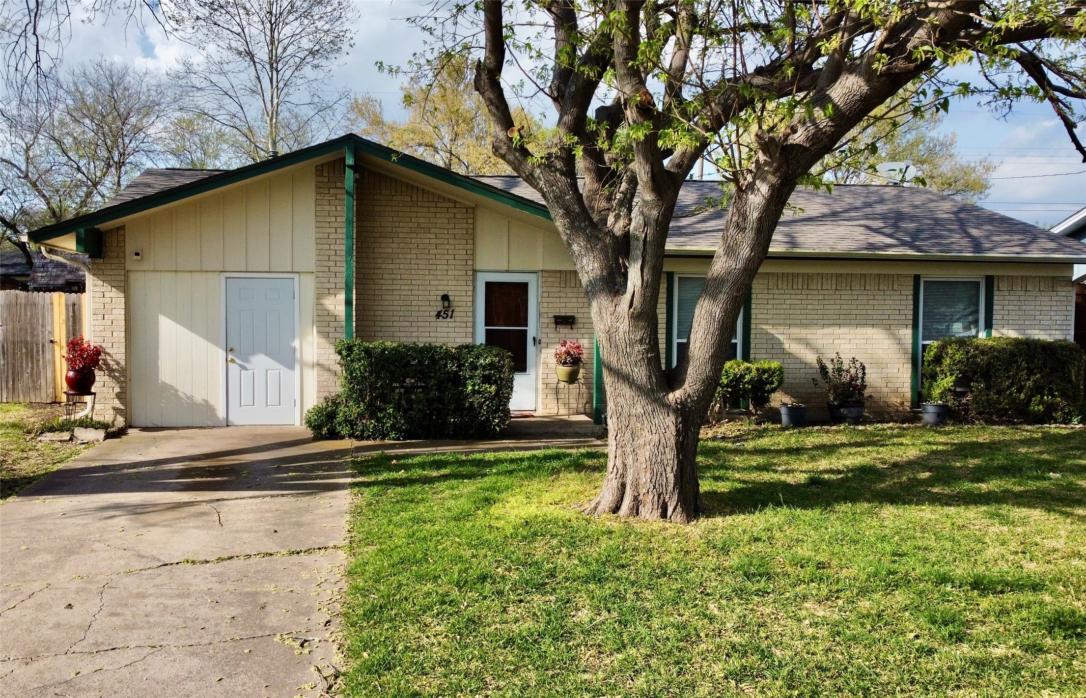 451 Azalea Lane Duncanville TX 75137