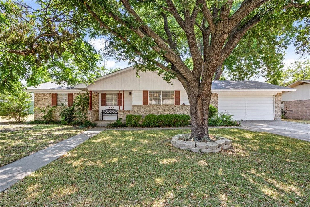 815 S Avenue O Clifton TX 76634